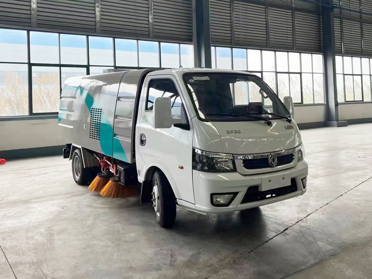 東風途逸純電動掃路車