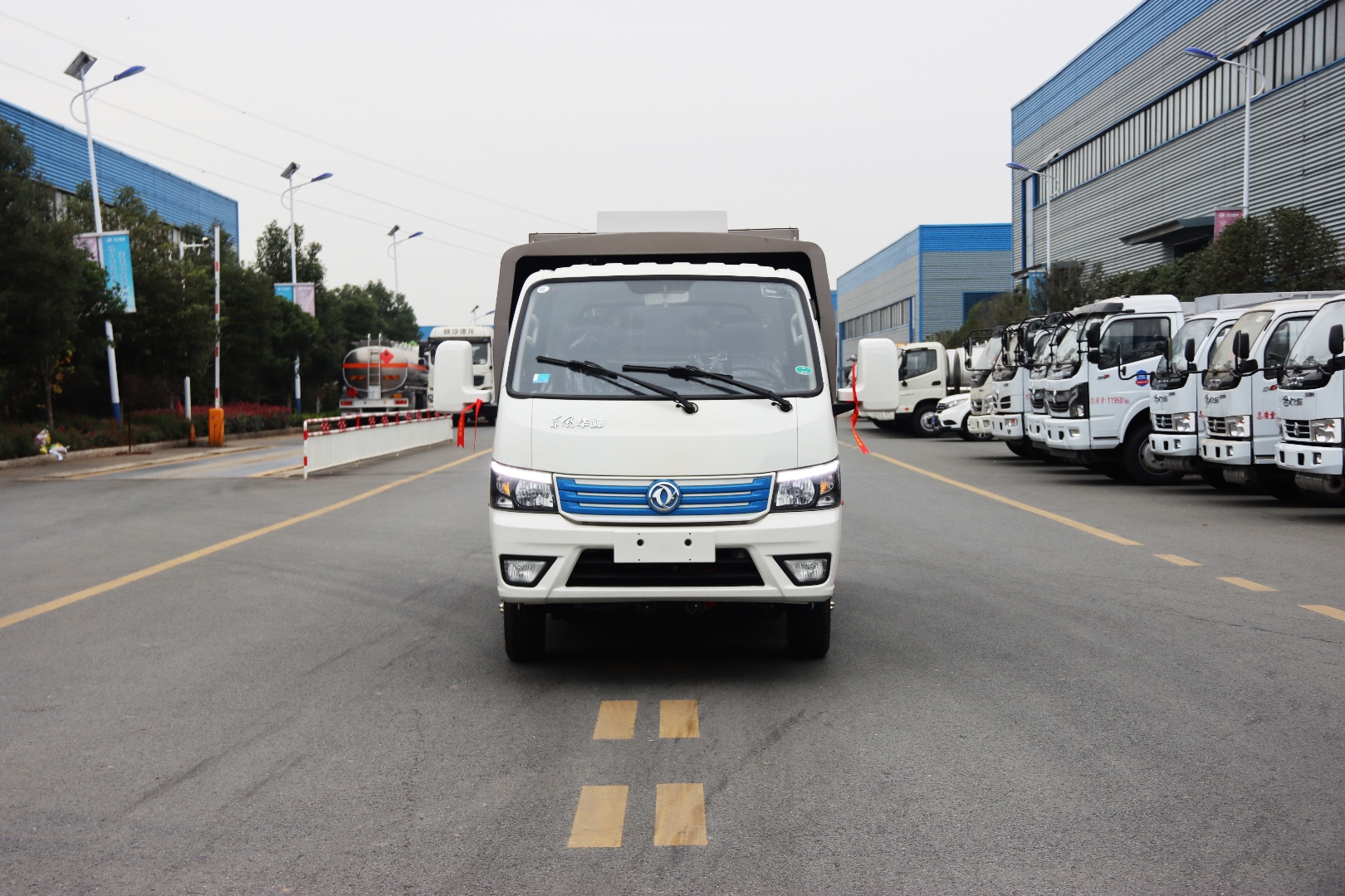 東風小華神純電動吸塵車