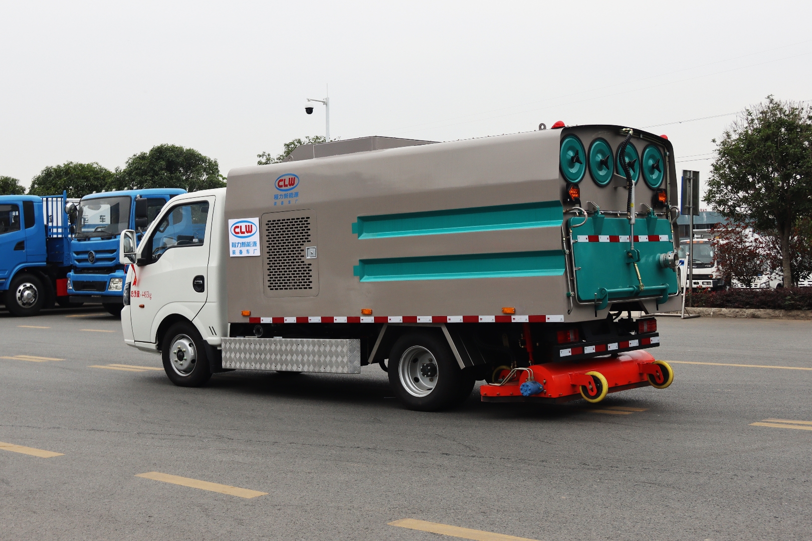 東風小華神純電動吸塵車